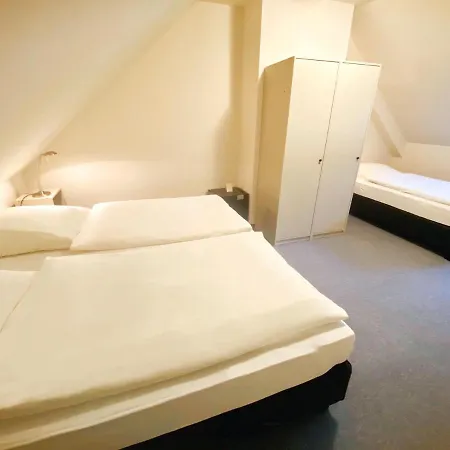 Kaiserswerth Nocleg ze śniadaniem 3*