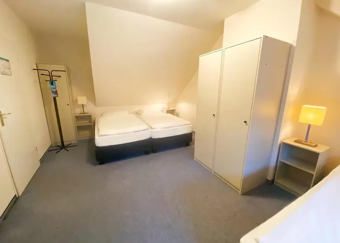 Kaiserswerth Bed & Breakfast 3*