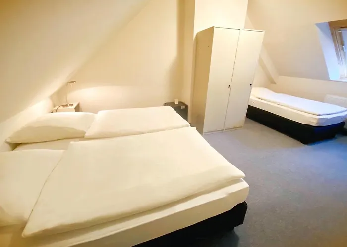 Kaiserswerth Bed and Breakfast 3*